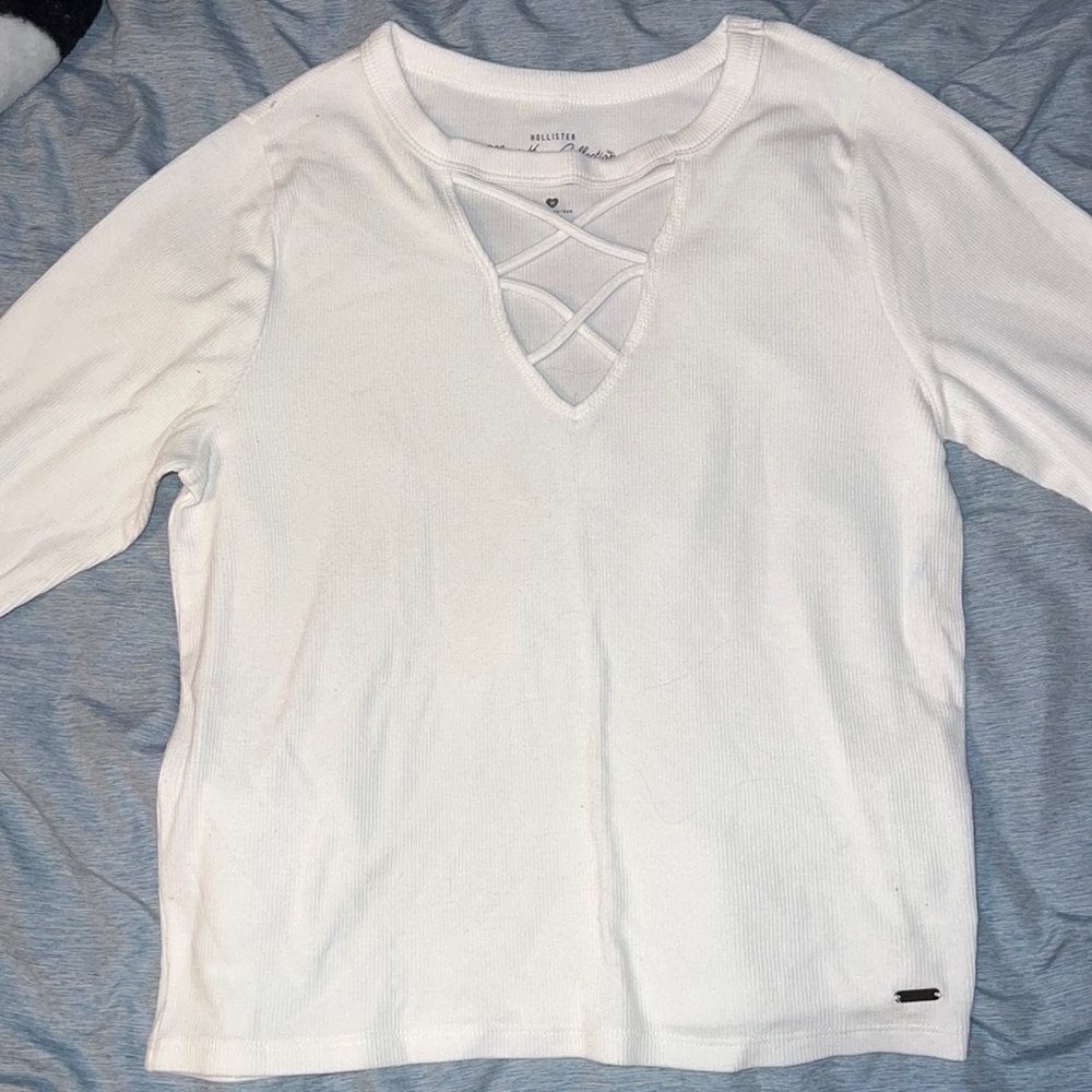 ✨Hollister Long-sleeve Crop top✨